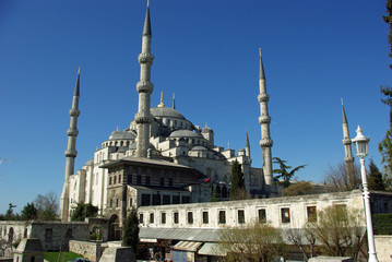 Fototapeta na wymiar Istanbul, minarets et coupoles de la moquée Bleue, Turquie