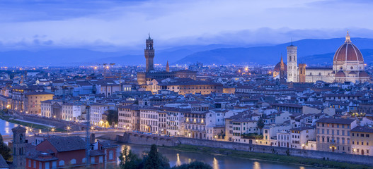 Fototapeta na wymiar view in twilight to Florence in Italy