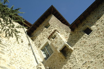 angles de  pierres anciennes 