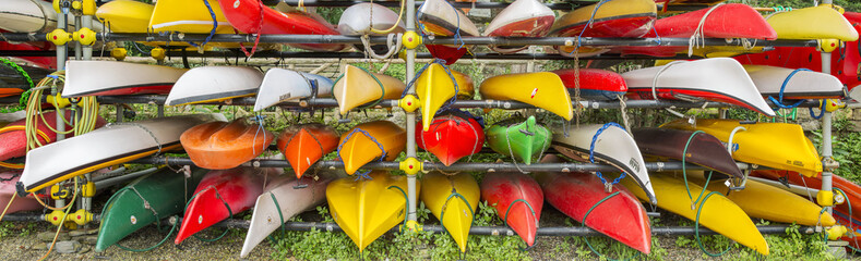 multicolor kayaks - obrazy, fototapety, plakaty
