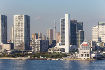 Fototapeta na wymiar 東京ベイエリアの高層マンション