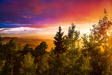 Obraz premium Wielobarwny zachód słońca