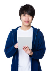 Man use of the tablet pc