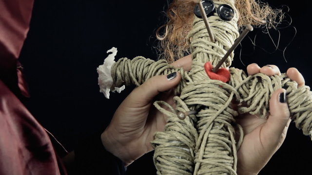 Voodoo doll witch lifting detail