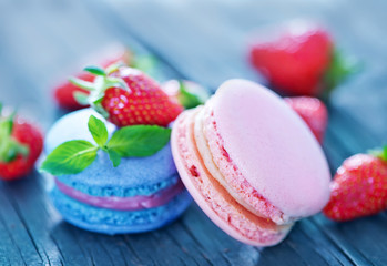 strawberry macaroons