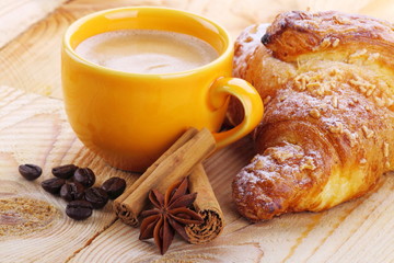 Caffè espresso e cornetto
