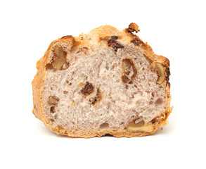 bread with raisins and walnuts