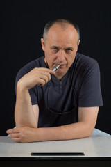 Electric cigarette smoker