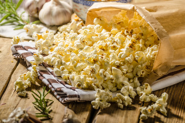 Domestic organic popcorn with herbs