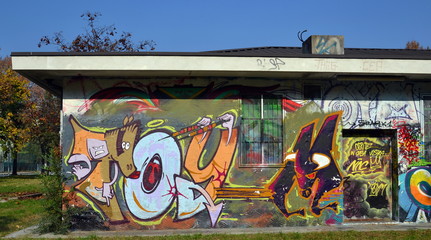 graffiti nella periferia di Torino - 94854756