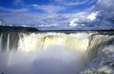 Iguazu Waterfalls in Parque Nacional Iguazu, Garganto del Diablo Salto Union, border of Brazil and Argentina