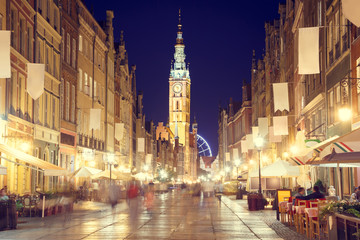 Fototapeta na wymiar Gdansk Street with Town Hall at Night