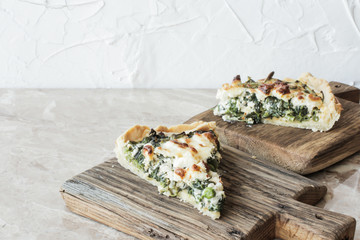 quiche with spinach and feta cheese