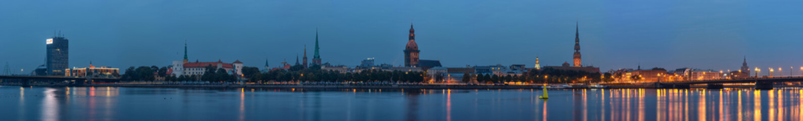 Obraz premium Night panorama of Riga, capital of Latvia