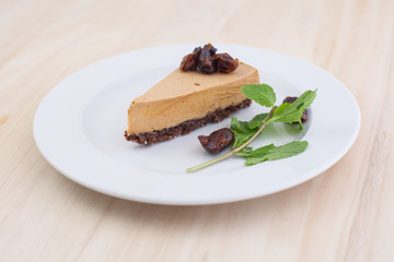 RAW apricot cheescake