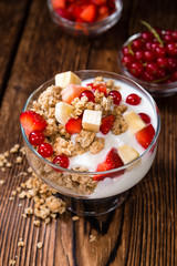 Crunchy Yoghurt with fresh fruits