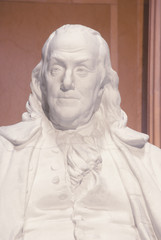Fototapeta na wymiar Ben Franklin statue in Franklin Museum in Philadelphia Pennsylvania