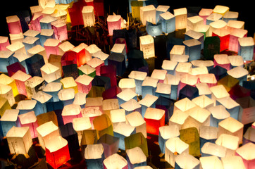 広島の灯籠流し