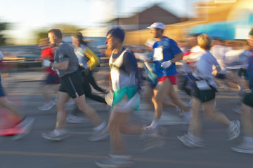 Marathon runners in Columbus Ohio on a sunny Sunday morning