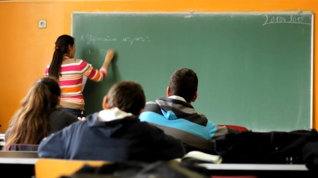 Editorial school kids in the class room learning