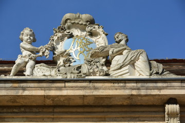 Fototapeta na wymiar Wappen am Schloss Mosigkau