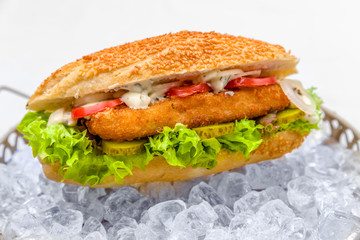 Backfisch auf einen Brötchen