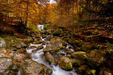 l'oriège dans la vallée d'orlu