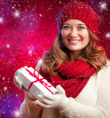 Frau in Weihnachtsstimmung
