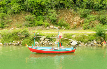 Fototapeta na wymiar small fishing boat