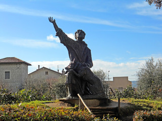 Gubbio statua San Francesco con lupo