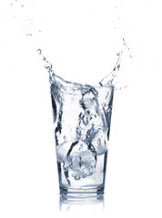 Fototapeta na wymiar Glass of water with ice