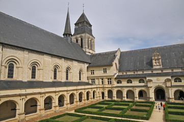Fototapeta na wymiar L'Abbazia di Fontevraud - Loira, Francia