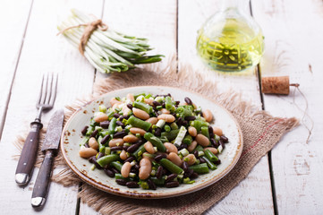 Salad three-bean with garlic.