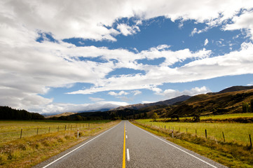 Empty Road - New Zealand