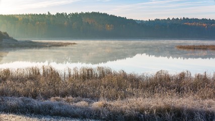 Fototapeta premium Morning lake at frosty autumn