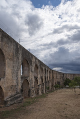 Acueducto de Amoreira en Elvas en Alentejo Portugal