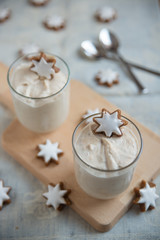 Zimtdessert mit Zimtsternen
