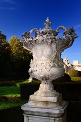 Obraz premium vasija real con motivos borbónicos