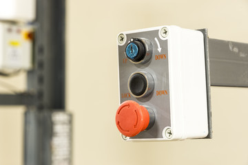 Control box, for the hydraulic lift, with red and green buttons