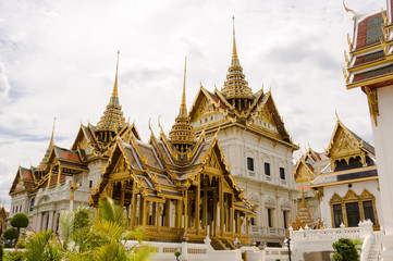 Fototapeta na wymiar Thai temple 