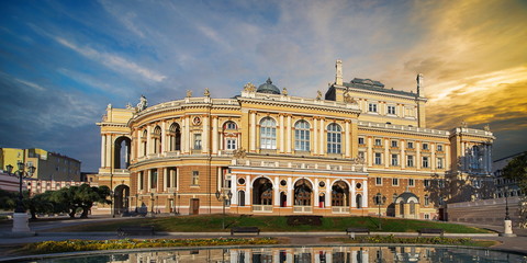 Odessa National Academic Theater in Ukraine - obrazy, fototapety, plakaty