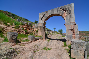 Ruiny rzymskiego miasta Tiddis w Algierii