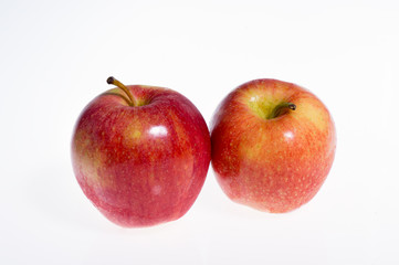 Fototapeta na wymiar Red apple isolated on white background 