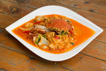 Fried crab in yellow curry, Stir-fried crab curry