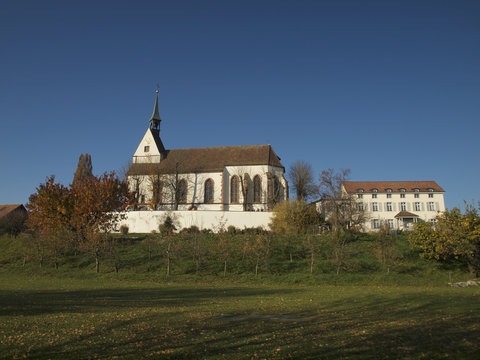 St. Chrischona im Herbst