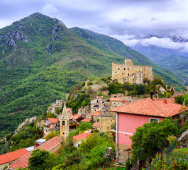 Fototapeta na wymiar Castelvecchio di Rocca Barbena, Liguria, Italy