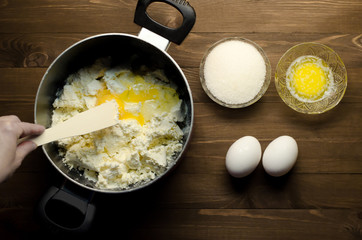 Приготовление сырников