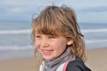 enfant sur la plage