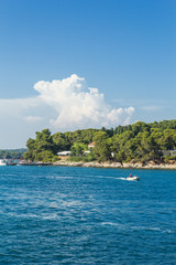 Obraz premium Sun, sea, blue sky, nice weather - is a holiday.