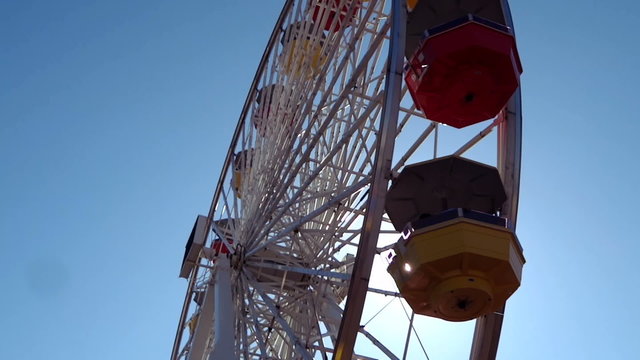 Looking up the Santa Monica ferris wheel